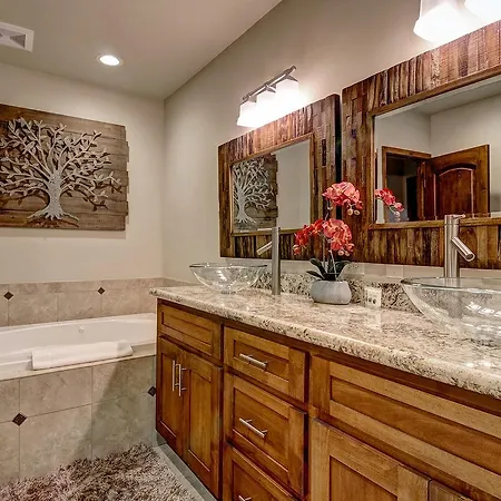 Tahoe Woods Gem - Three Bedroom Home